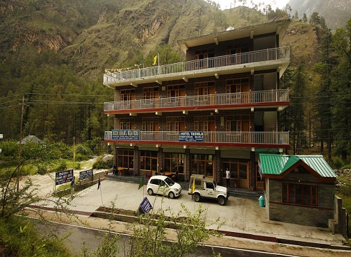 Hotel & Resorts